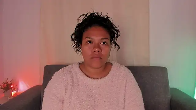 Snapshot of ale_cam chatting on 02-23-25, 11:22 ale cam online show from 02-23-25, 11:22