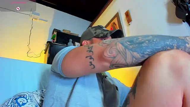 CamiloGray  online show from 02-19-25, 01:28