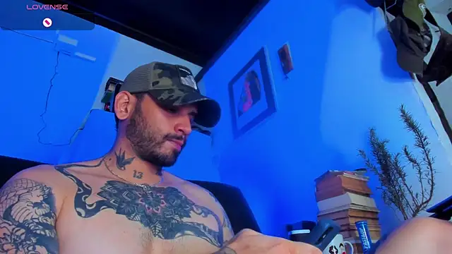 CamiloGray  online show from 02-25-25, 07:03