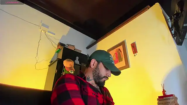 CamiloGray  online show from 11-21-25, 02:27