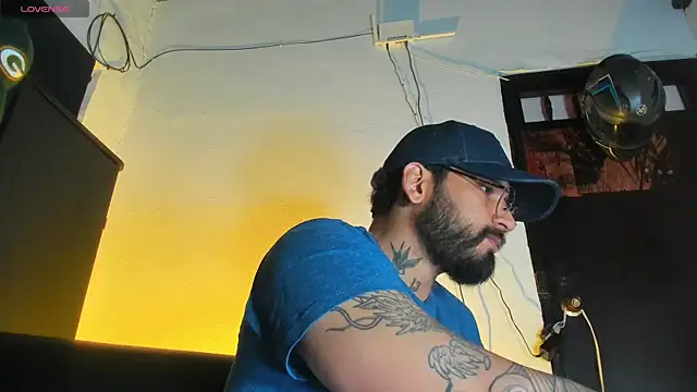 CamiloGray  online show from 12-21-25, 01:51