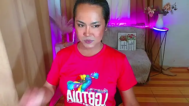 Snapshot of negrashemalexxx chatting on 09-20-25, 01:01 negrashemalexxx online show from 09-20-25, 01:01