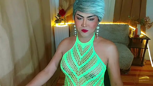 Snapshot of negrashemalexxx chatting on 10-28-25, 08:44 negrashemalexxx online show from 10-28-25, 08:44