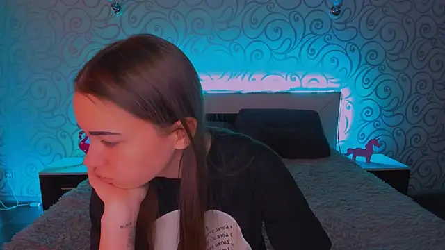 Snapshot of AlexaBarkley chatting on 12-17-24, 03:06 AlexaBarkley online show from 12-17-24, 03:06