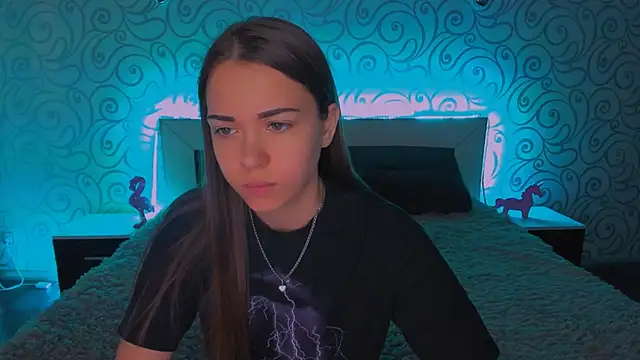 Snapshot of AlexaBarkley chatting on 12-18-24, 05:59 AlexaBarkley online show from 12-18-24, 05:59