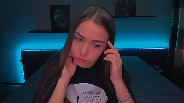 Snapshot of AlexaBarkley chatting on 12-30-24, 03:14 AlexaBarkley online show from 12-30-24, 03:14