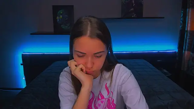 Snapshot of AlexaBarkley chatting on 01-13-25, 06:49 AlexaBarkley online show from 01-13-25, 06:49