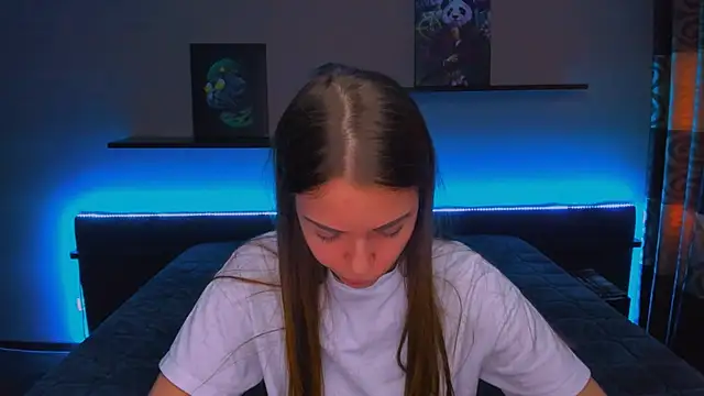 Snapshot of AlexaBarkley chatting on 02-11-25, 06:51 AlexaBarkley online show from 02-11-25, 06:51