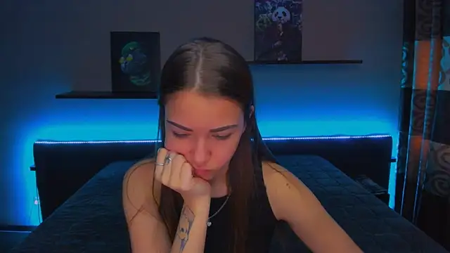 Snapshot of AlexaBarkley chatting on 02-12-25, 03:18 AlexaBarkley online show from 02-12-25, 03:18