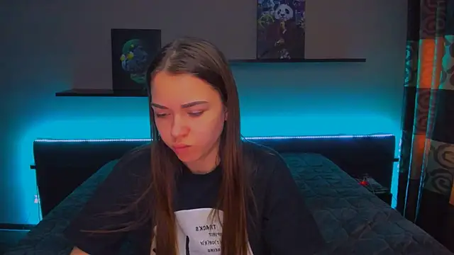 Snapshot of AlexaBarkley chatting on 02-14-25, 03:11 AlexaBarkley online show from 02-14-25, 03:11