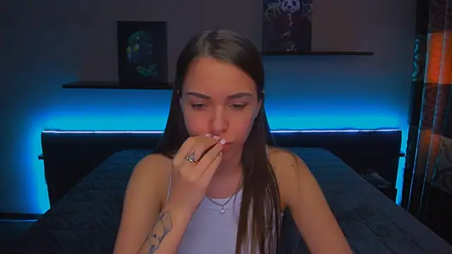 Snapshot of AlexaBarkley chatting on 02-18-25, 06:37 AlexaBarkley online show from 02-18-25, 06:37