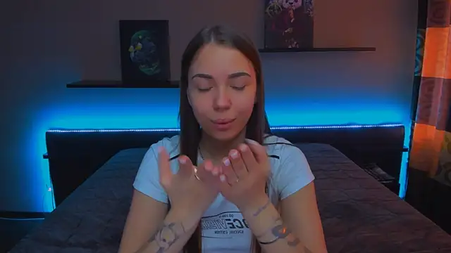 Snapshot of AlexaBarkley chatting on 02-21-25, 03:23 AlexaBarkley online show from 02-21-25, 03:23