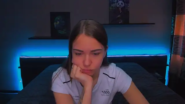 Snapshot of AlexaBarkley chatting on 02-21-25, 06:29 AlexaBarkley online show from 02-21-25, 06:29