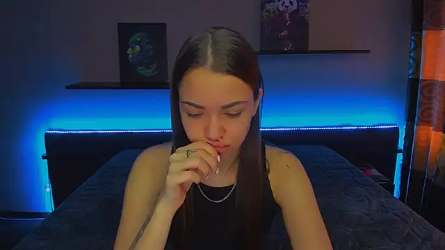 Snapshot of AlexaBarkley chatting on 02-26-25, 03:21 AlexaBarkley online show from 02-26-25, 03:21