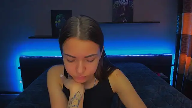 Snapshot of AlexaBarkley chatting on 02-26-25, 06:26 AlexaBarkley online show from 02-26-25, 06:26