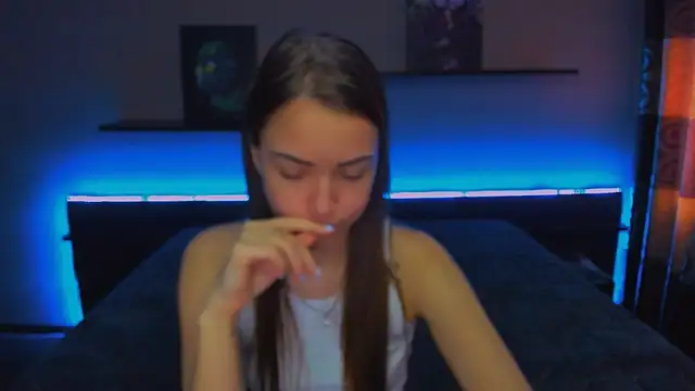 Snapshot of AlexaBarkley chatting on 03-06-25, 06:30 AlexaBarkley online show from 03-06-25, 06:30