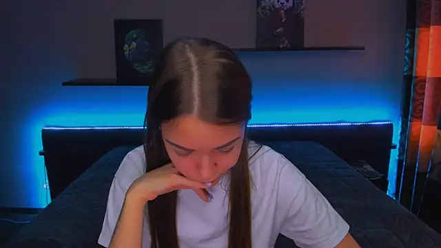 Snapshot of AlexaBarkley chatting on 03-11-25, 06:21 AlexaBarkley online show from 03-11-25, 06:21