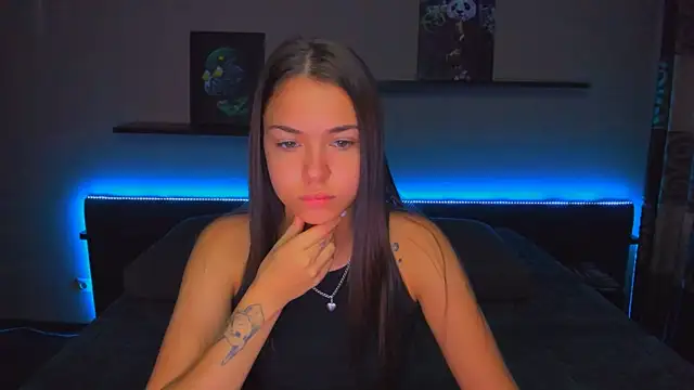 Snapshot of AlexaBarkley chatting on 09-29-25, 12:16 AlexaBarkley online show from 09-29-25, 12:16