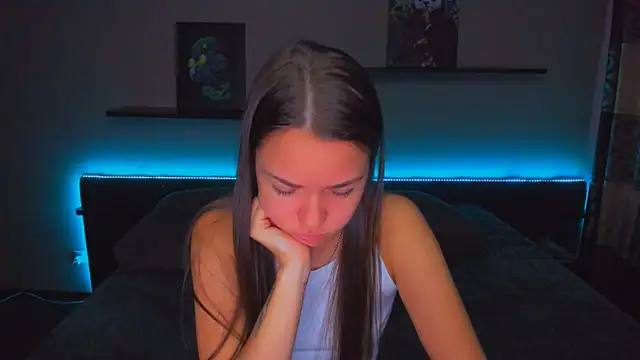 Snapshot of AlexaBarkley chatting on 10-10-25, 12:20 AlexaBarkley online show from 10-10-25, 12:20