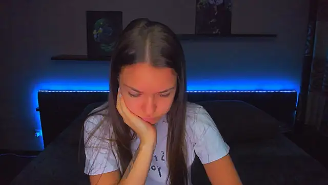 Snapshot of AlexaBarkley chatting on 11-07-25, 12:10 AlexaBarkley online show from 11-07-25, 12:10