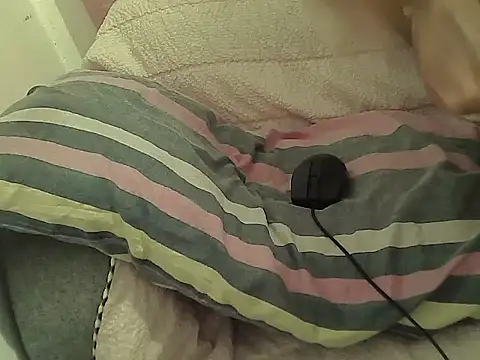 Snapshot of Alexiadreamer chatting on 12-04-25, 04:59 Alexiadreamer online show from 12-04-25, 04:59