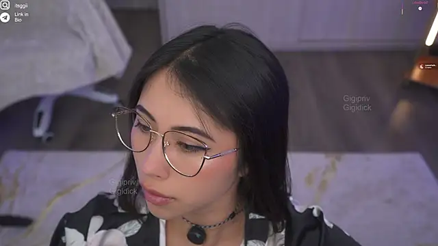 Snapshot of Gigi_ohlala chatting on 09-09-25, 02:16 Gigi ohlala online show from 09-09-25, 02:16