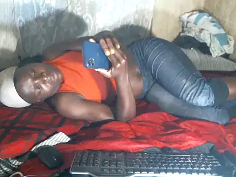 cute-shamza online show from 02-12-26, 02:17