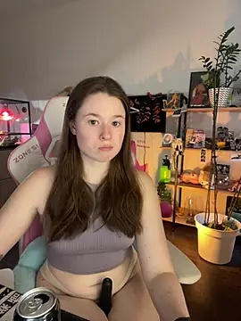 Snapshot of sweetest_pie chatting on 05-09-26, 05:18 sweetest pie online show from 05-09-26, 05:18