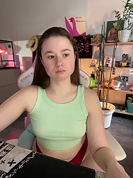 Snapshot of sweetest_pie chatting on 05-27-26, 04:48 sweetest pie online show from 05-27-26, 04:48
