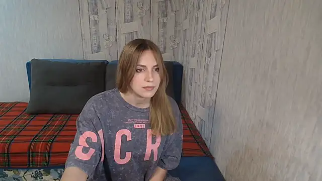 Pilly green  online show from 04-28-26, 07:13