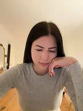 clairewntr online show from 01-17-25, 07:27