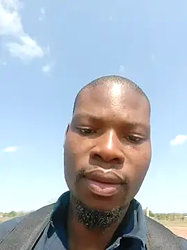 Snapshot of Malibongwe17 chatting on 10-05-25, 07:39 Malibongwe17 online show from 10-05-25, 07:39