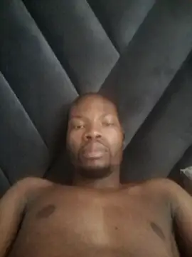 Snapshot of Malibongwe17 chatting on 12-05-25, 08:01 Malibongwe17 online show from 12-05-25, 08:01