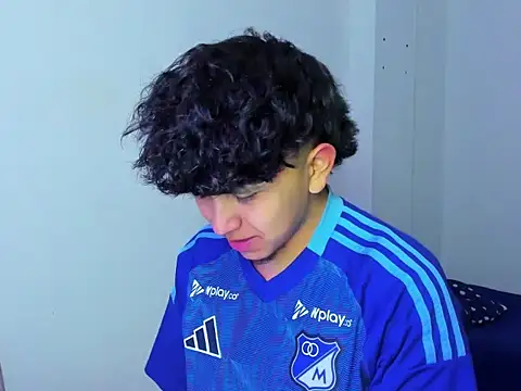 Snapshot of cody_johson chatting on 12-18-25, 01:11 cody johson online show from 12-18-25, 01:11