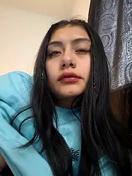 Snapshot of _Danna chatting on 01-07-25, 08:42 Danna online show from 01-07-25, 08:42