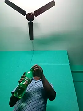 Snapshot of peterhotline chatting on 12-04-25, 12:53 peterhotline online show from 12-04-25, 12:53