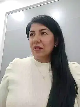 aisha latina online show from 01-24-25, 09:15