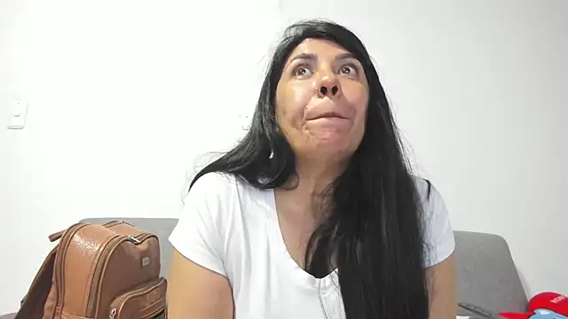 aisha latina online show from 02-27-25, 11:15