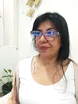 aisha latina online show from 01-16-26, 02:54