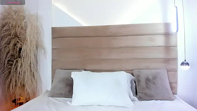 Snapshot of ValerieDiaz_ chatting on 01-30-25, 12:06 ValerieDiaz  online show from 01-30-25, 12:06