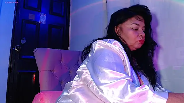 karlablue  online show from 10-01-25, 12:49