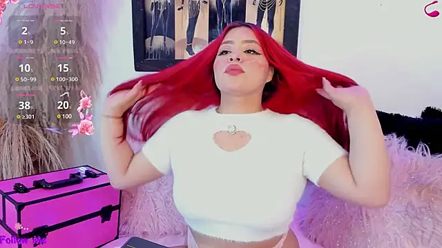 Snapshot of SophieRossi chatting on 02-07-25, 11:12 SophieRossi online show from 02-07-25, 11:12