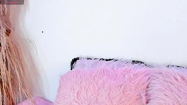 Snapshot of SophieRossi chatting on 03-14-25, 03:48 SophieRossi online show from 03-14-25, 03:48