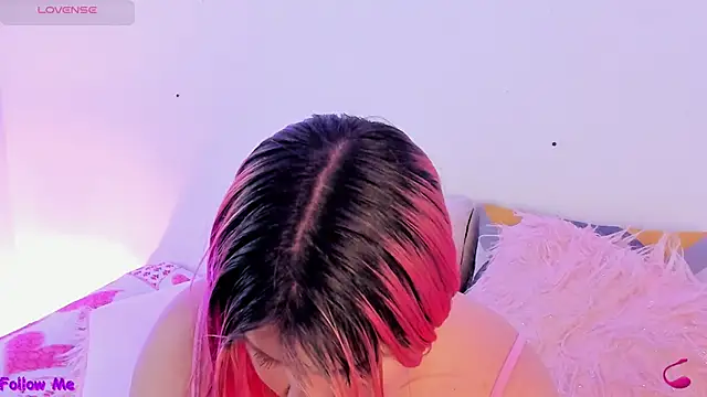 Snapshot of SophieRossi chatting on 09-13-25, 03:34 SophieRossi online show from 09-13-25, 03:34