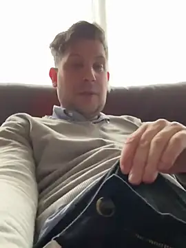 Snapshot of Taxidriver1988 chatting on 12-30-24, 02:08 Taxidriver1988 online show from 12-30-24, 02:08