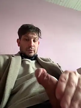 Snapshot of Taxidriver1988 chatting on 01-16-25, 01:47 Taxidriver1988 online show from 01-16-25, 01:47