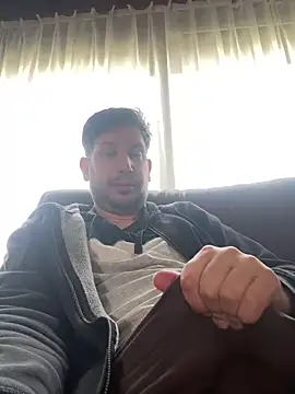 Snapshot of Taxidriver1988 chatting on 03-13-25, 01:29 Taxidriver1988 online show from 03-13-25, 01:29