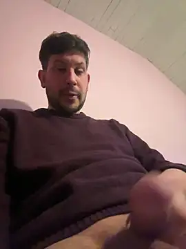 Snapshot of Taxidriver1988 chatting on 03-16-25, 01:17 Taxidriver1988 online show from 03-16-25, 01:17