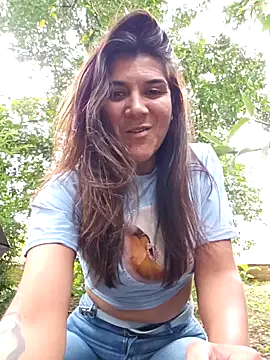 Snapshot of Yuky_ta chatting on 02-04-25, 08:38 Yuky ta online show from 02-04-25, 08:38