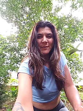 Snapshot of Yuky_ta chatting on 02-09-25, 10:21 Yuky ta online show from 02-09-25, 10:21